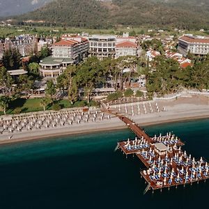 Akra Kemer